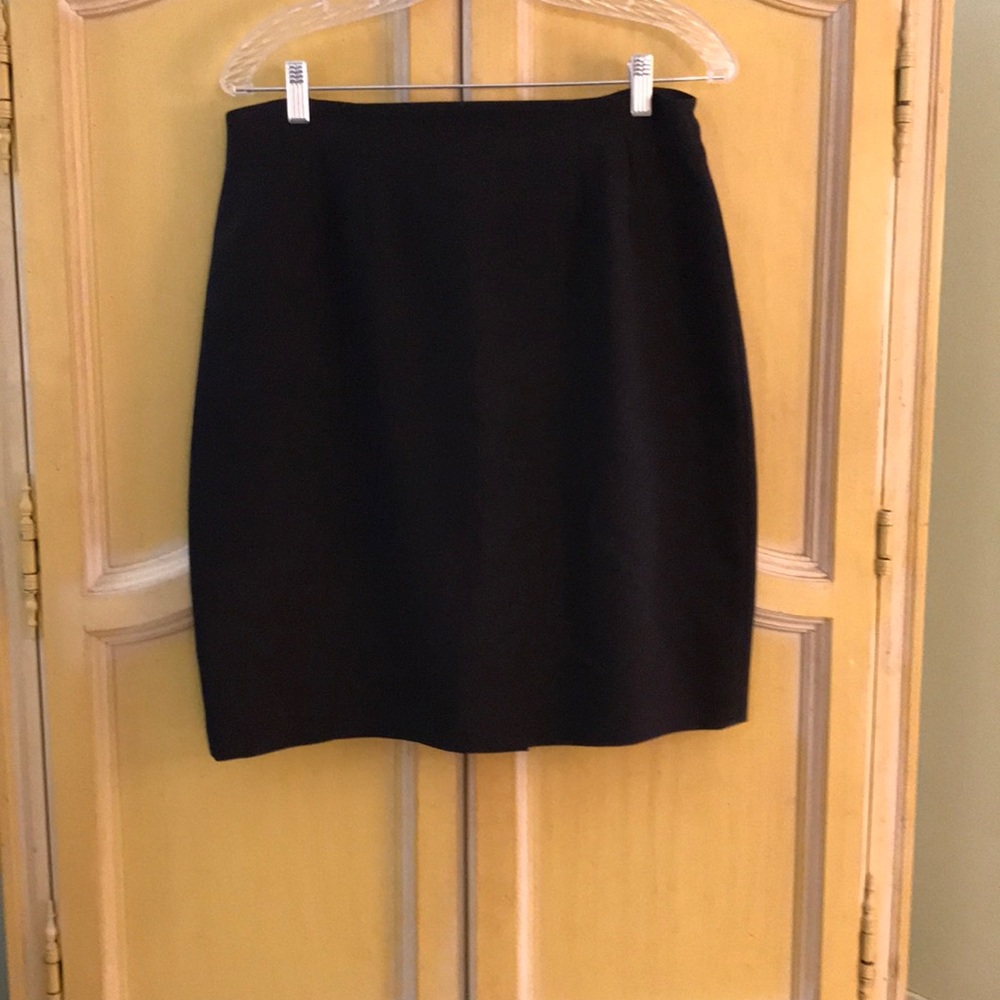 Black straight skirt.